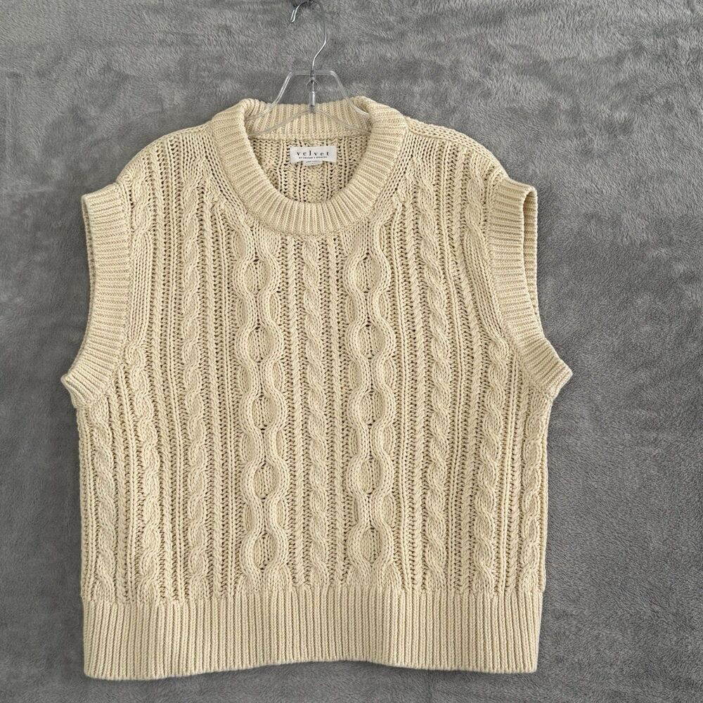 Velvet by Graham and Spencer Hadden Sweater Vest Cream Large